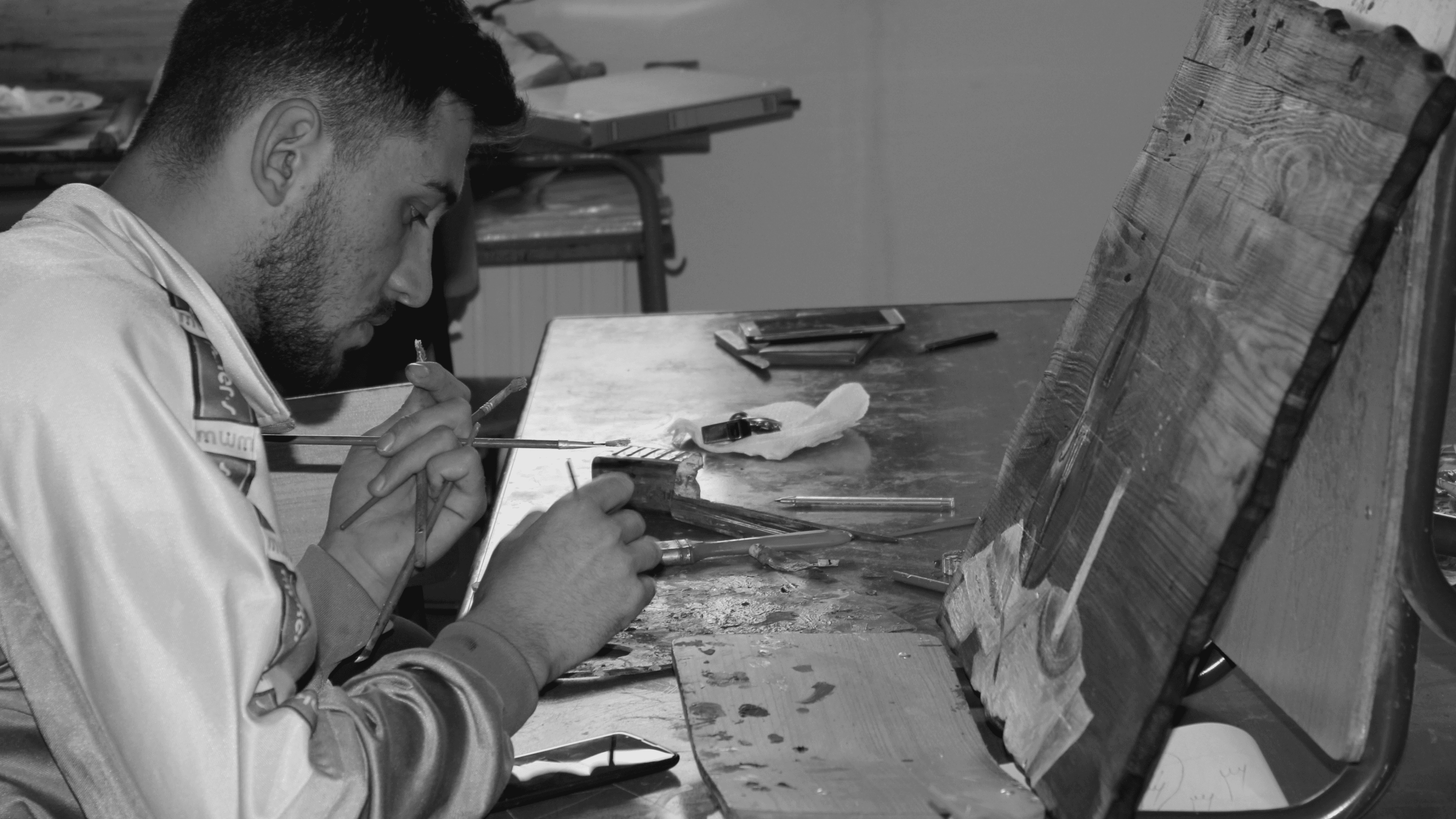 Painting a violin: exploring color, form, and detail.